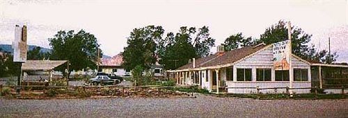 Capitol Reef Inn & Cafe Торри Экстерьер фото